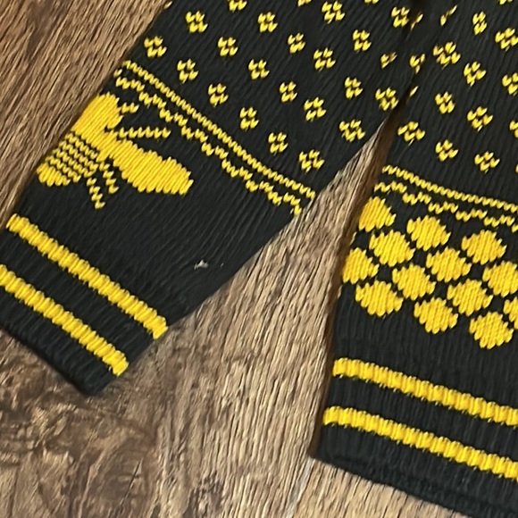 Wu Tang Clan Killer Bees Black and Yellow Ugly Christmas Sweater size Youth L - Picture 4 of 10